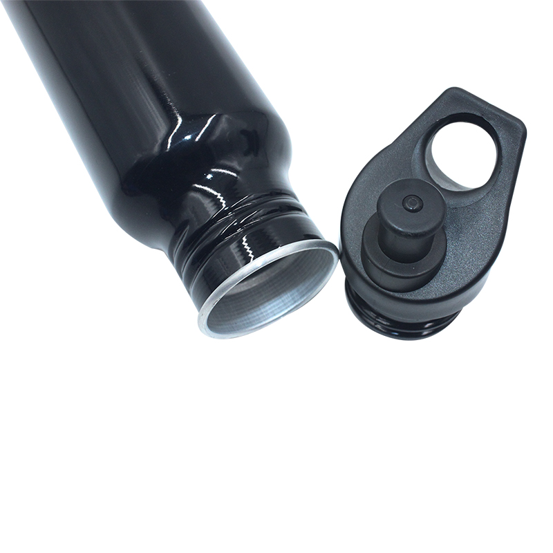 Custom aluminum water bottle from Sunsum China — single-wall construction with internal food-grade liner